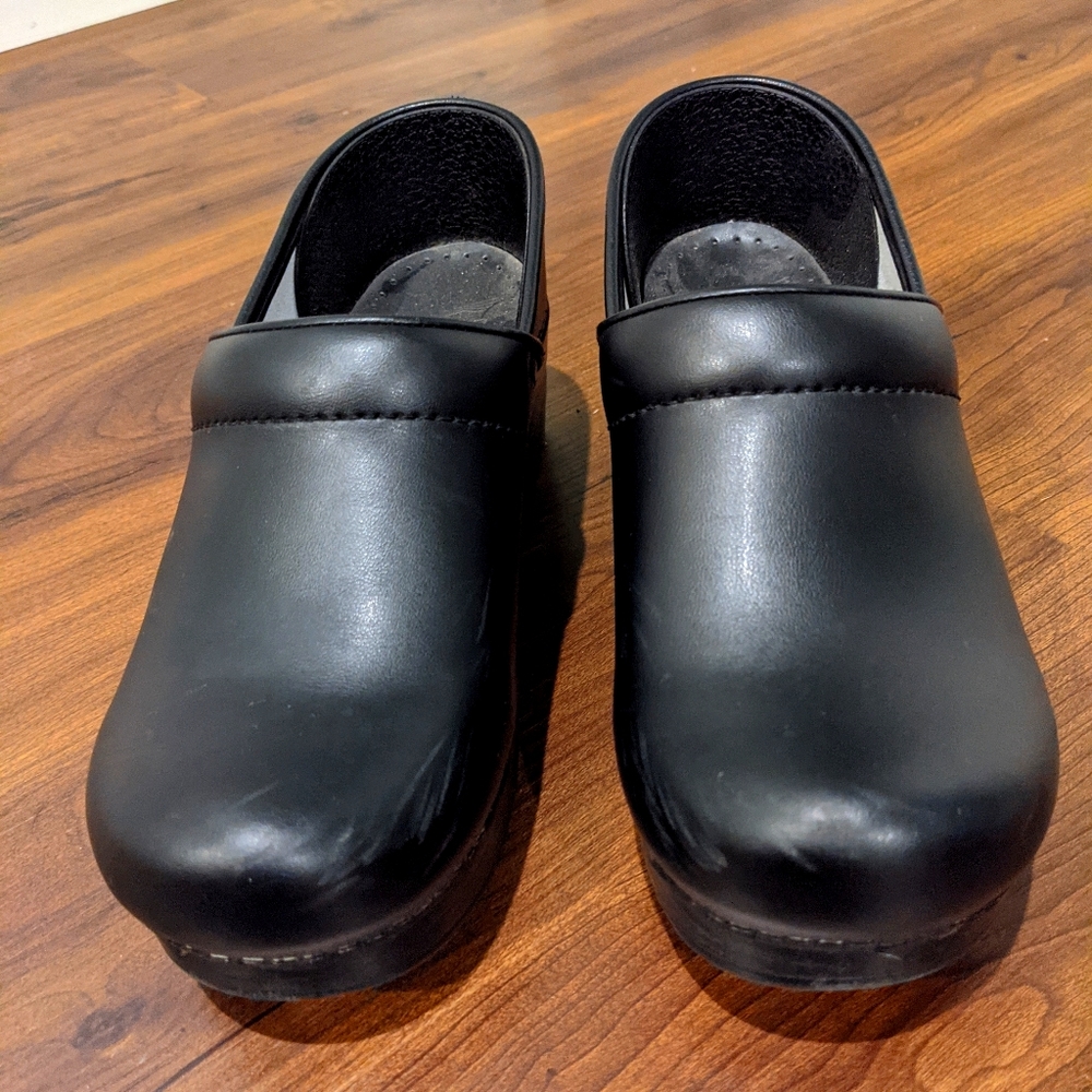 Dansko Professional Cabrio - black clog